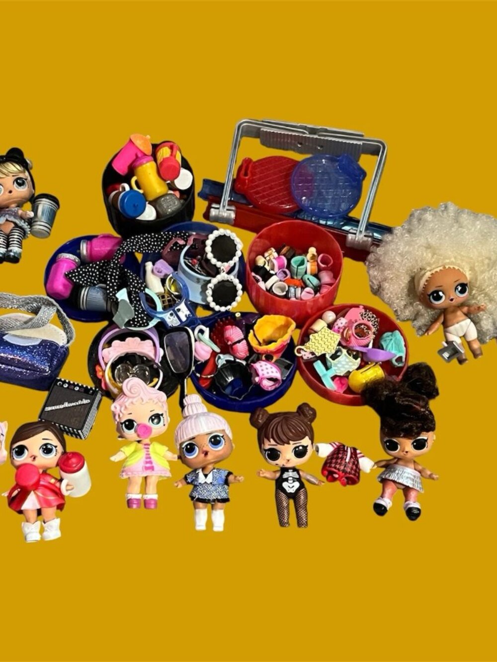 LOL Surprise 8 Mini Dolls Lot Miscellaneous W/ Clothes Shoes Glasses Cups More